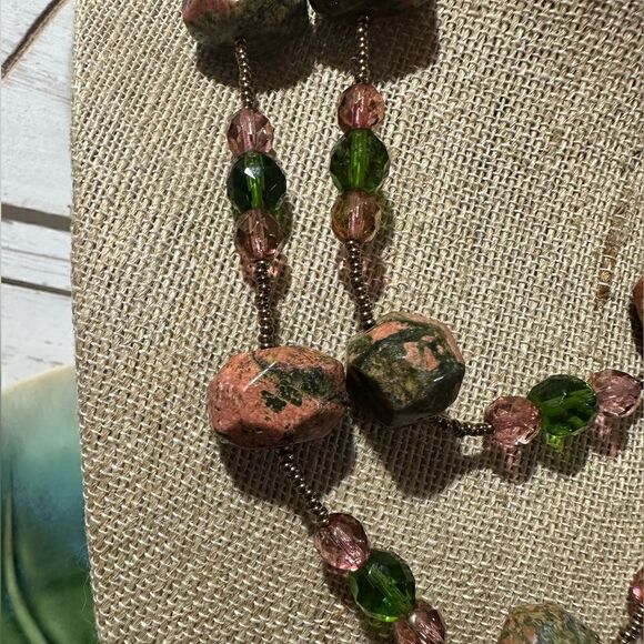 Gorgeous Genuine Semi Precious Unakite Gemstone Solid Chunky Necklace - Picture 2 of 5